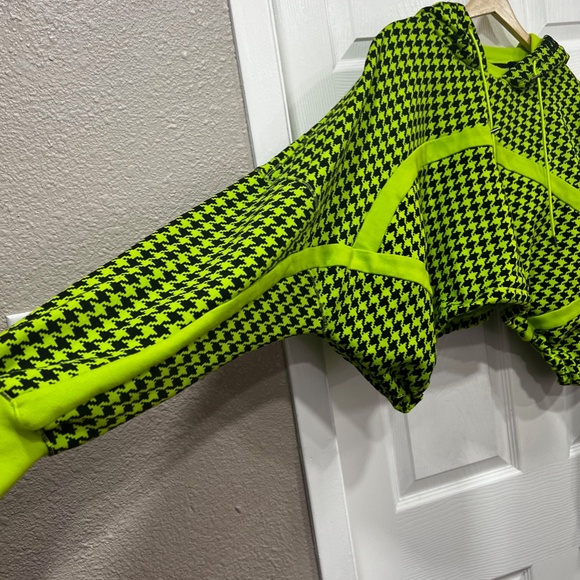 IVY PARK Neon Green and Black Houndstooth Hoodie - Picture 7 of 9